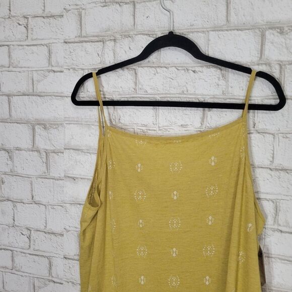 NWT Sonoma printed tank - Picture 2 of 9